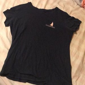 Vineyard vines t-shirt